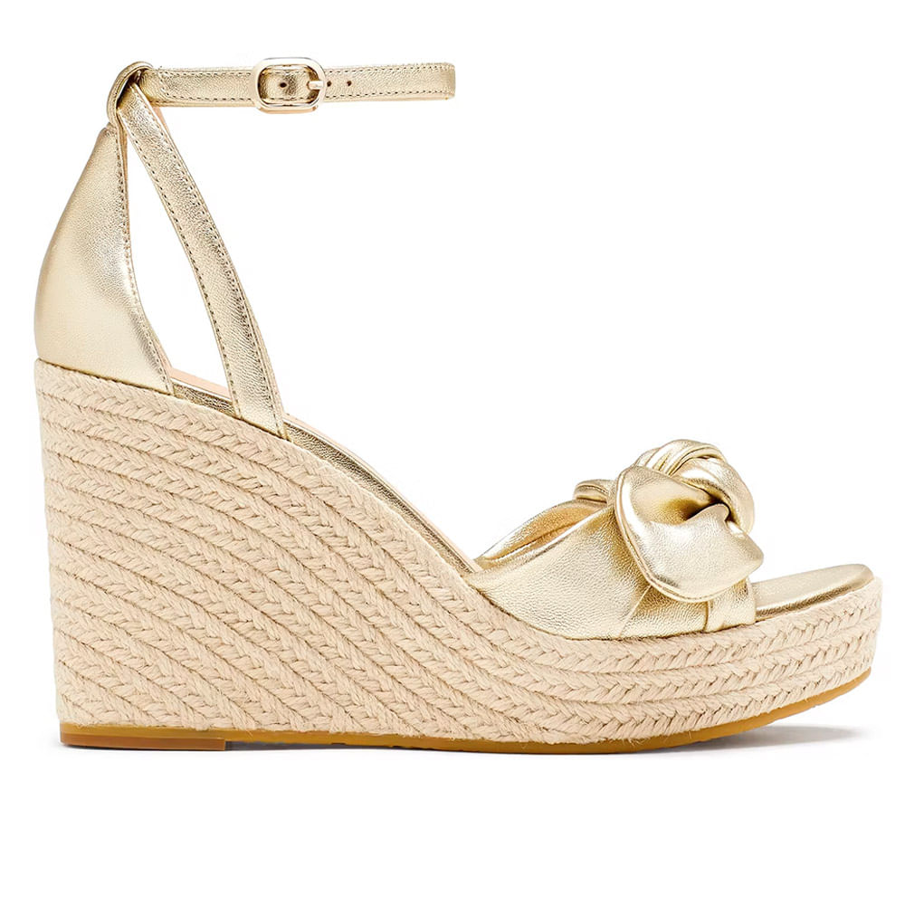 Sandalia casual Kate Spade color dorado para mujer