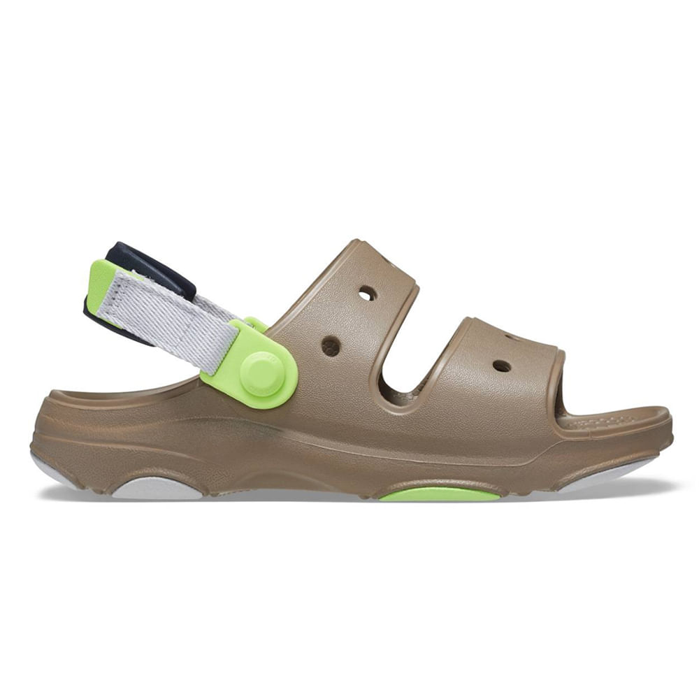 Crocs Classic All-Terrain color café para niño