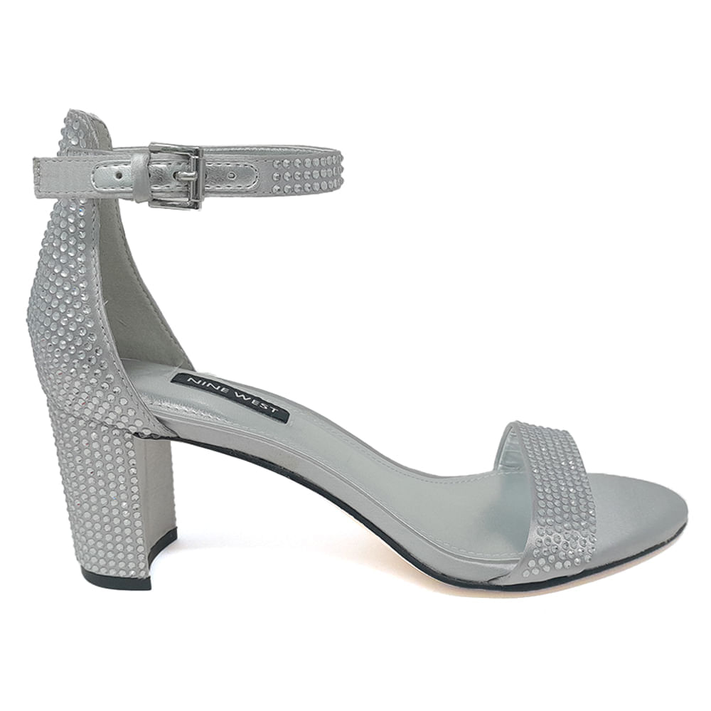 Sandalia de vestir Nine West color plateado para mujer