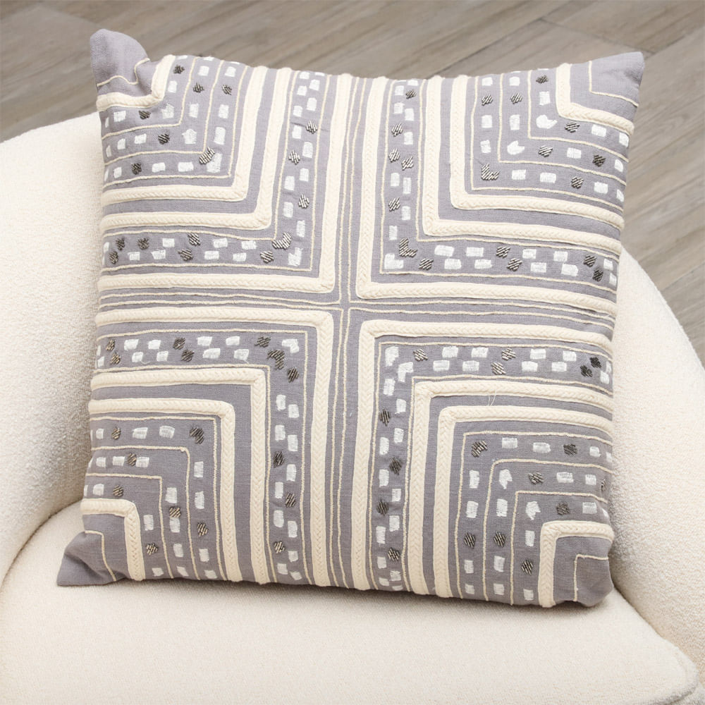 Cojín decorativo con cuadros 56 cm
