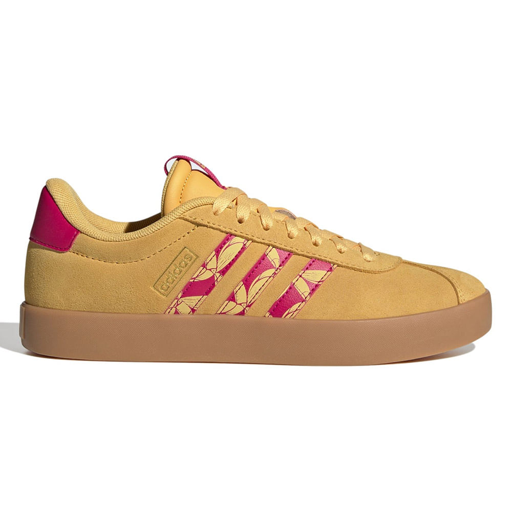 Zapato Adidas VL Court casual color amarillo para mujer