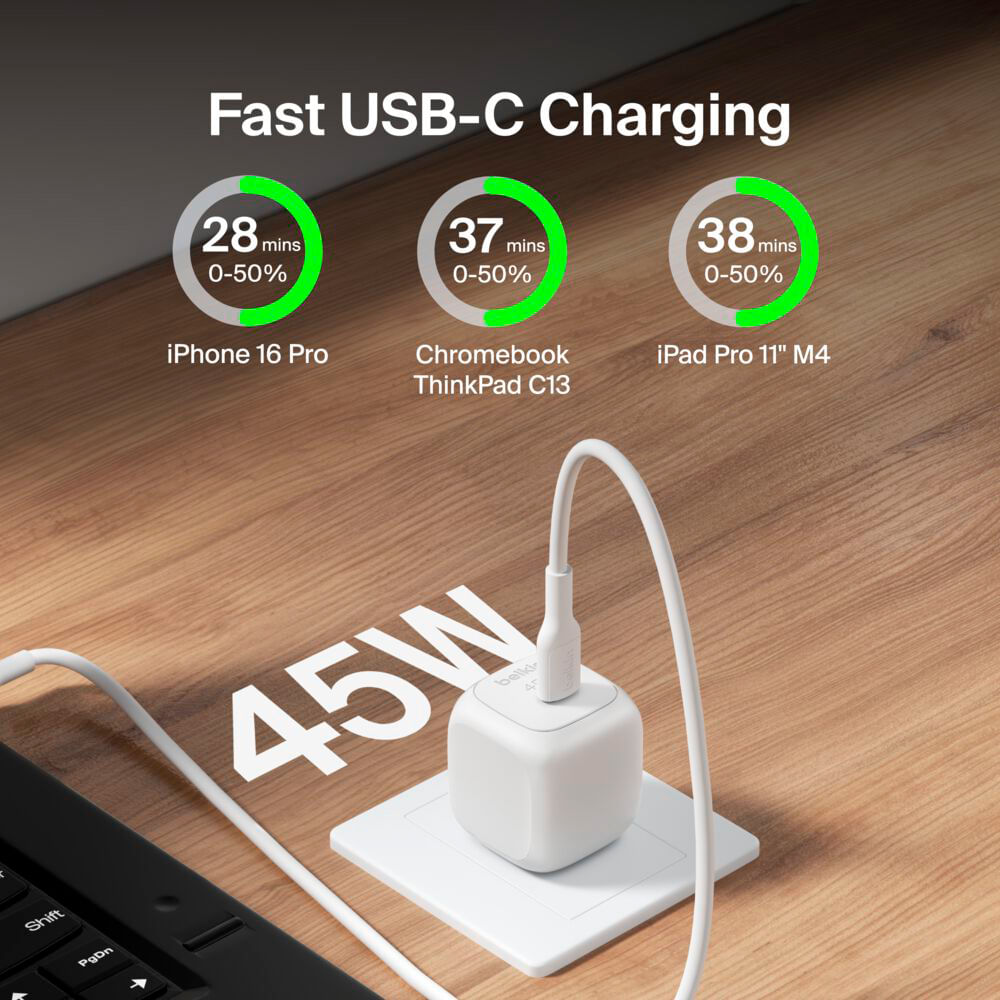 Cargador de pared Belkin BoostCharge USB-C de 45 W en color blanco