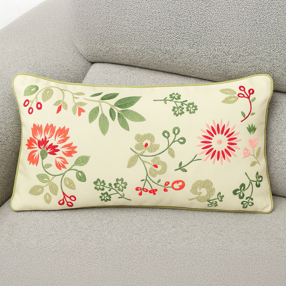 Cojín rectangular de algodón bordado floral 30x50 cm