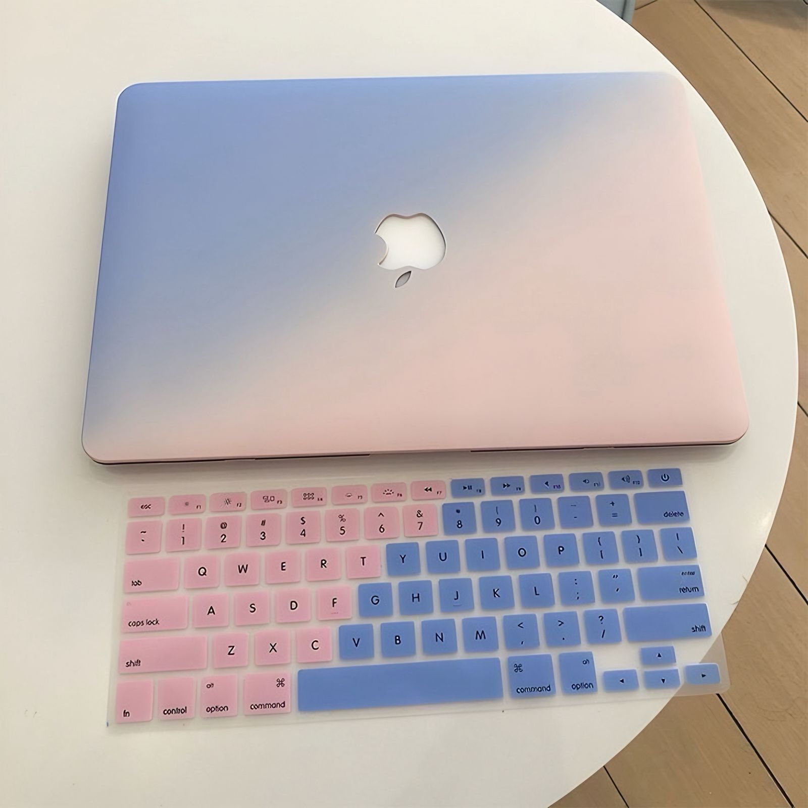 Case para MacBook Gradient A2442/A2289