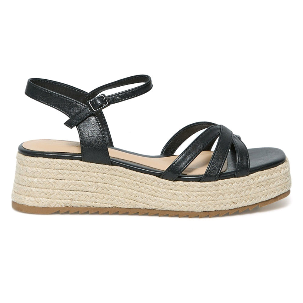 Sandalia casual Sfera color negro para mujer