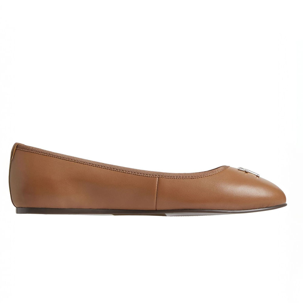 Zapato casual Tommy Hilfiger color café para mujer