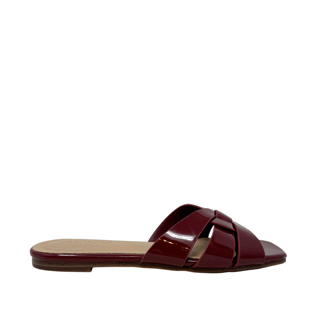 Sandalias slip on Dariana para mujer color vino
