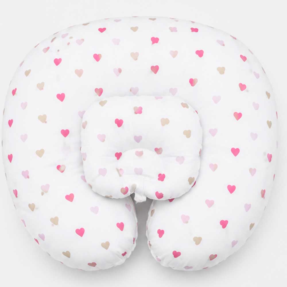 Almohada blanca con estampado de corazones para amamantar