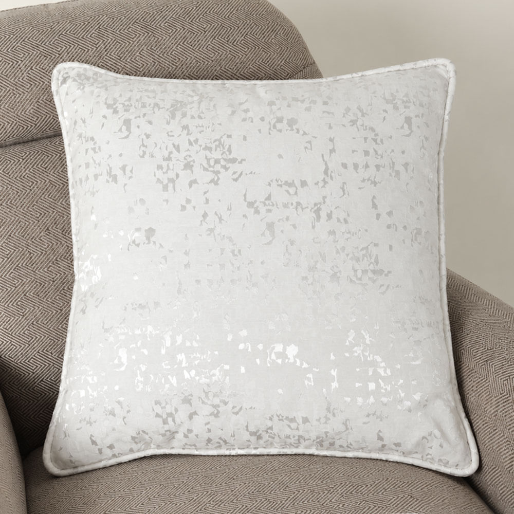 Cojín decorativo efecto perla blanco