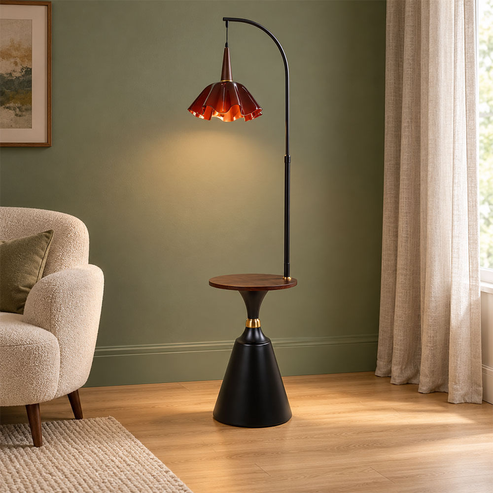 Lampara de pedestal con pantalla decorativa